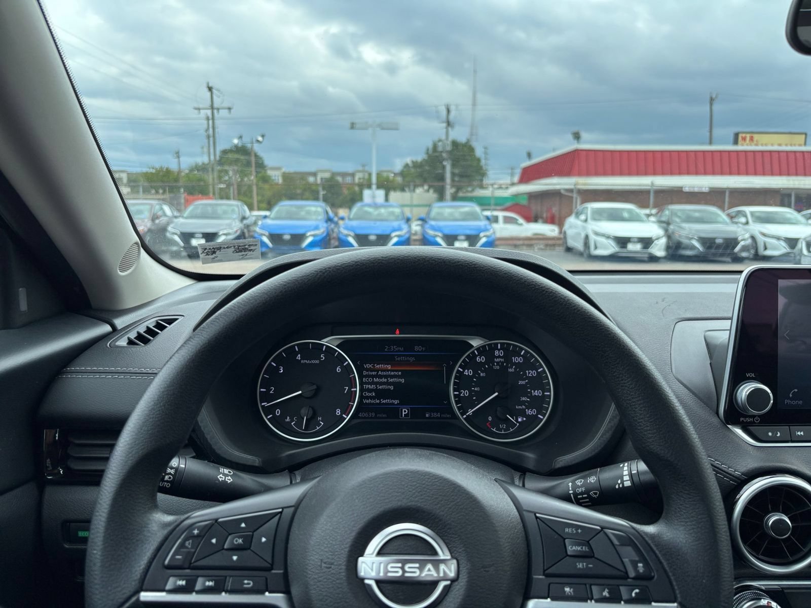 Used 2025 Nissan Sentra SV FWD image 31
