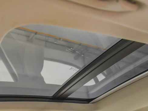 Used 2020 Volvo S60 T6 Momentum w/ Protection Package Premier image 4