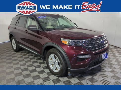 Used 2022 Ford Explorer XLT w/ Equipment Group 202A image 1