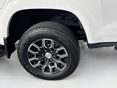 Used 2024 Chevrolet Colorado LT w/ LT Convenience Package III AWD/4WD image 31