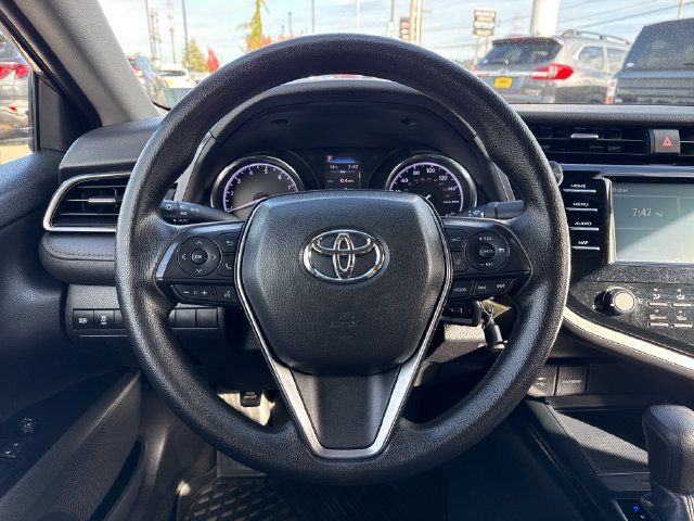 Used 2019 Toyota Camry LE FWD image 18