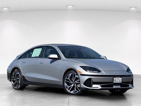 Used 2023 Hyundai Ioniq 6 SEL AWD/4WD image 2