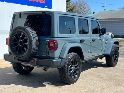 Used 2024 Jeep Wrangler Unlimited Sahara AWD/4WD image 44