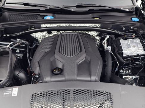 New 2026 Porsche Macan AWD/4WD image 26