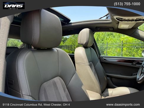 Used 2018 Porsche Macan AWD/4WD image 33