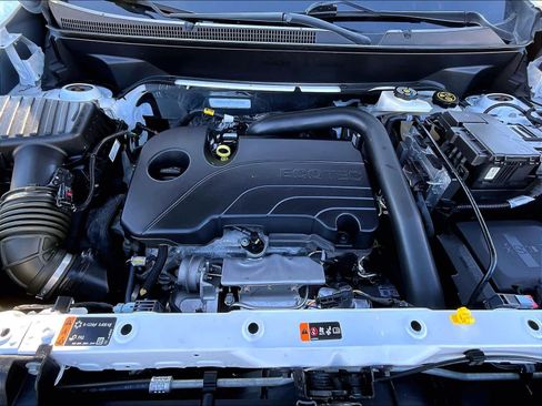 Used 2023 Chevrolet Equinox LT image 27