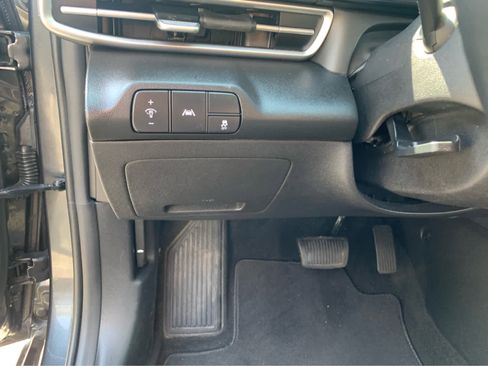 Used 2023 Hyundai Elantra SEL w/ Convenience Package image 14