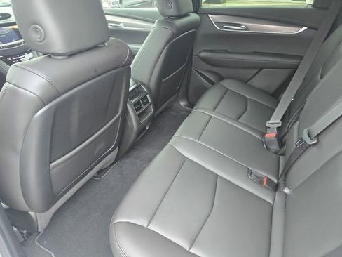 New 2026 Cadillac XT5 Luxury image 13