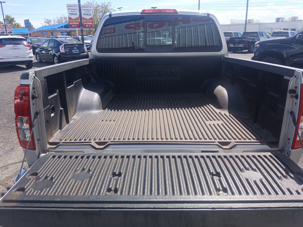 Used 2019 Nissan Frontier SV RWD image 6