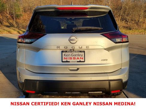 Certified 2024 Nissan Rogue S image 4