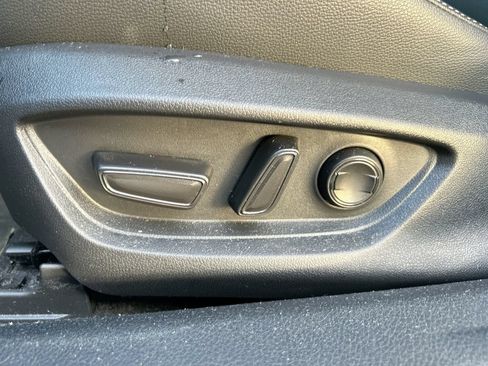 Used 2025 Toyota Camry SE FWD image 12