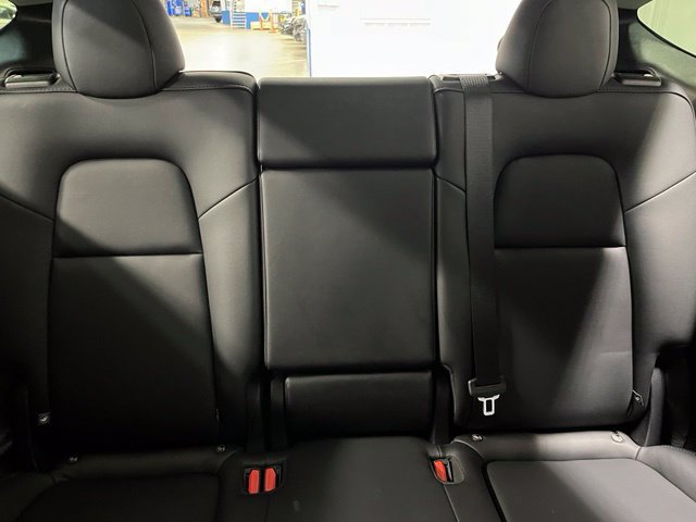 Used 2025 Tesla Model Y Long Range RWD image 12