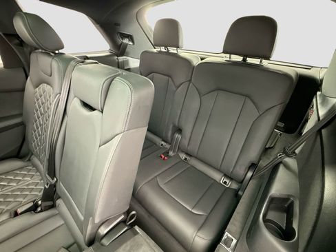 Used 2023 Audi SQ7 Prestige w/ Prestige Package image 22