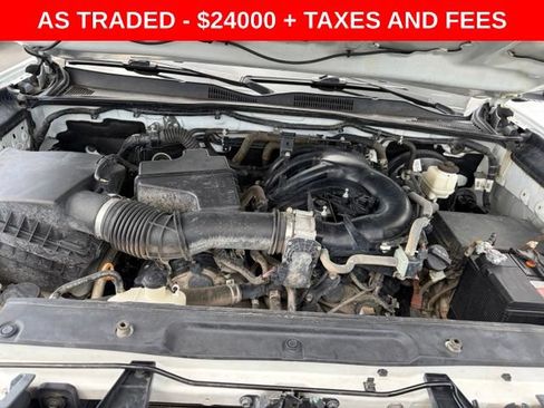 Used 2021 Toyota Tacoma SR AWD/4WD image 11