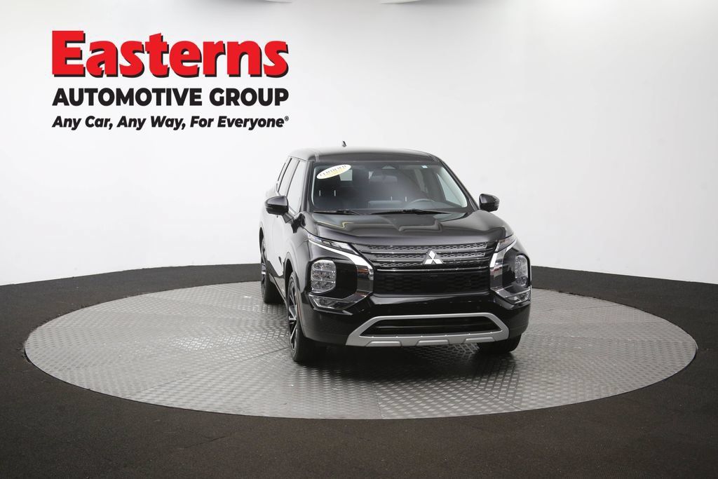Used 2024 Mitsubishi Outlander SE AWD/4WD image 53