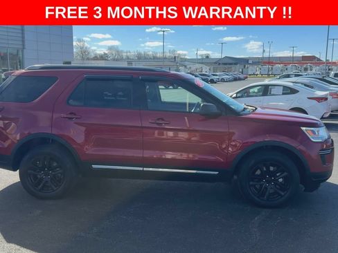 Used 2018 Ford Explorer XLT AWD/4WD image 11
