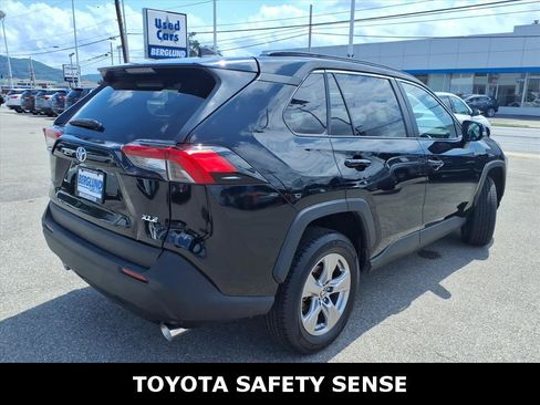 Used 2023 Toyota RAV4 XLE FWD image 3