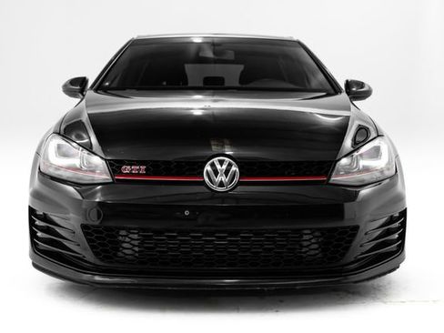 Used 2017 Volkswagen GTI SE image 6