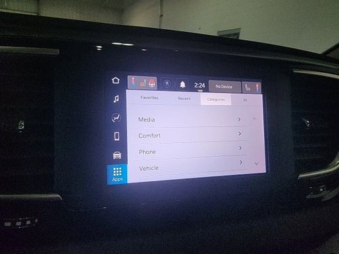 Used 2022 Chrysler Voyager LX image 29