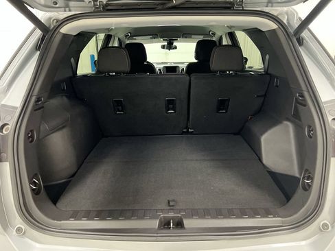 Used 2023 Chevrolet Equinox LT FWD image 23