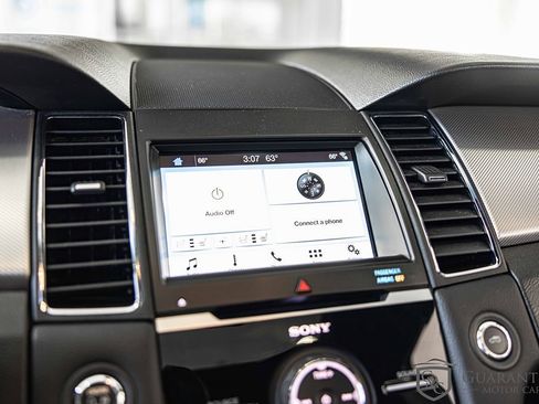 Used 2018 Ford Taurus SHO image 28