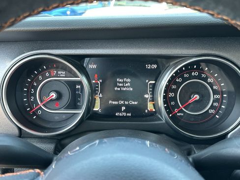 Certified 2022 Jeep Gladiator Mojave w/ Cold Weather Group AWD/4WD image 13
