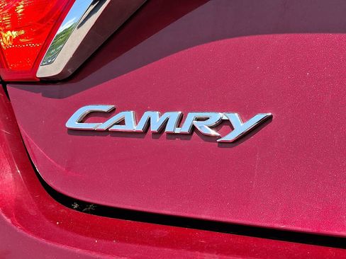 Used 2017 Toyota Camry LE FWD image 31
