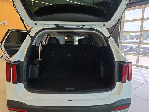 Certified 2024 Kia Sorento S w/ Panoramic Sunroof Package FWD image 45