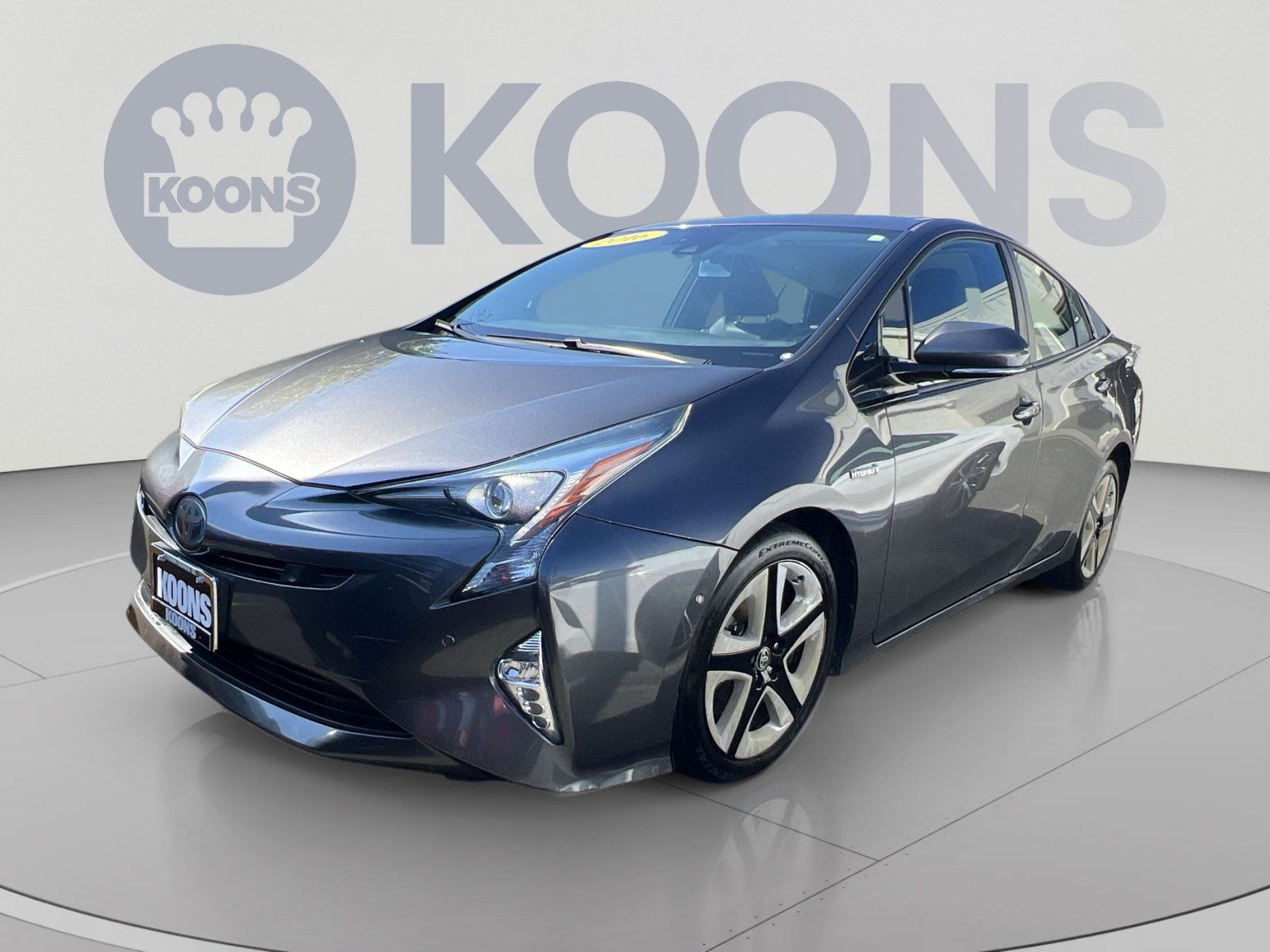 Used 2016 Toyota Prius Four Touring w/ Premium Convenience Package FWD image 1