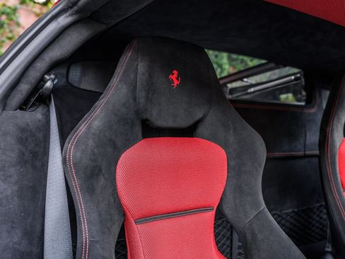 Used 2015 Ferrari 458 Speciale Coupe RWD image 23