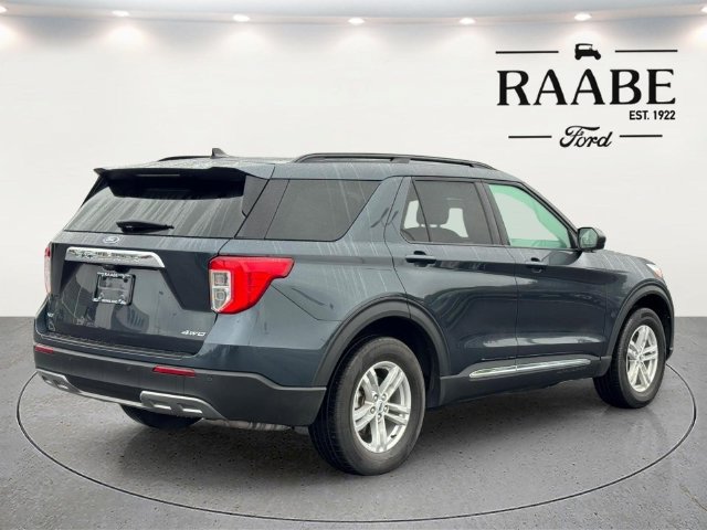 Used 2024 Ford Explorer XLT w/ Equipment Group 202A AWD/4WD image 7