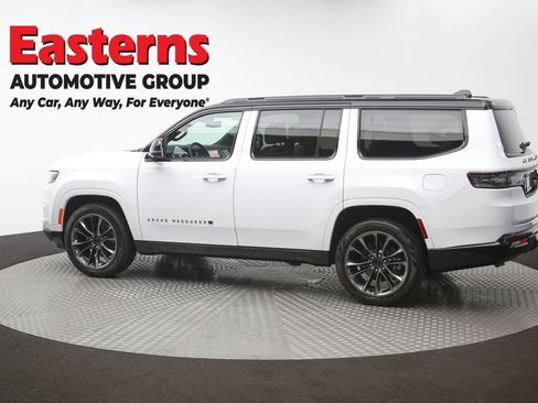 Used 2025 Jeep Grand Wagoneer Series III w/ Rear Seat Video Group 1 AWD/4WD image 67