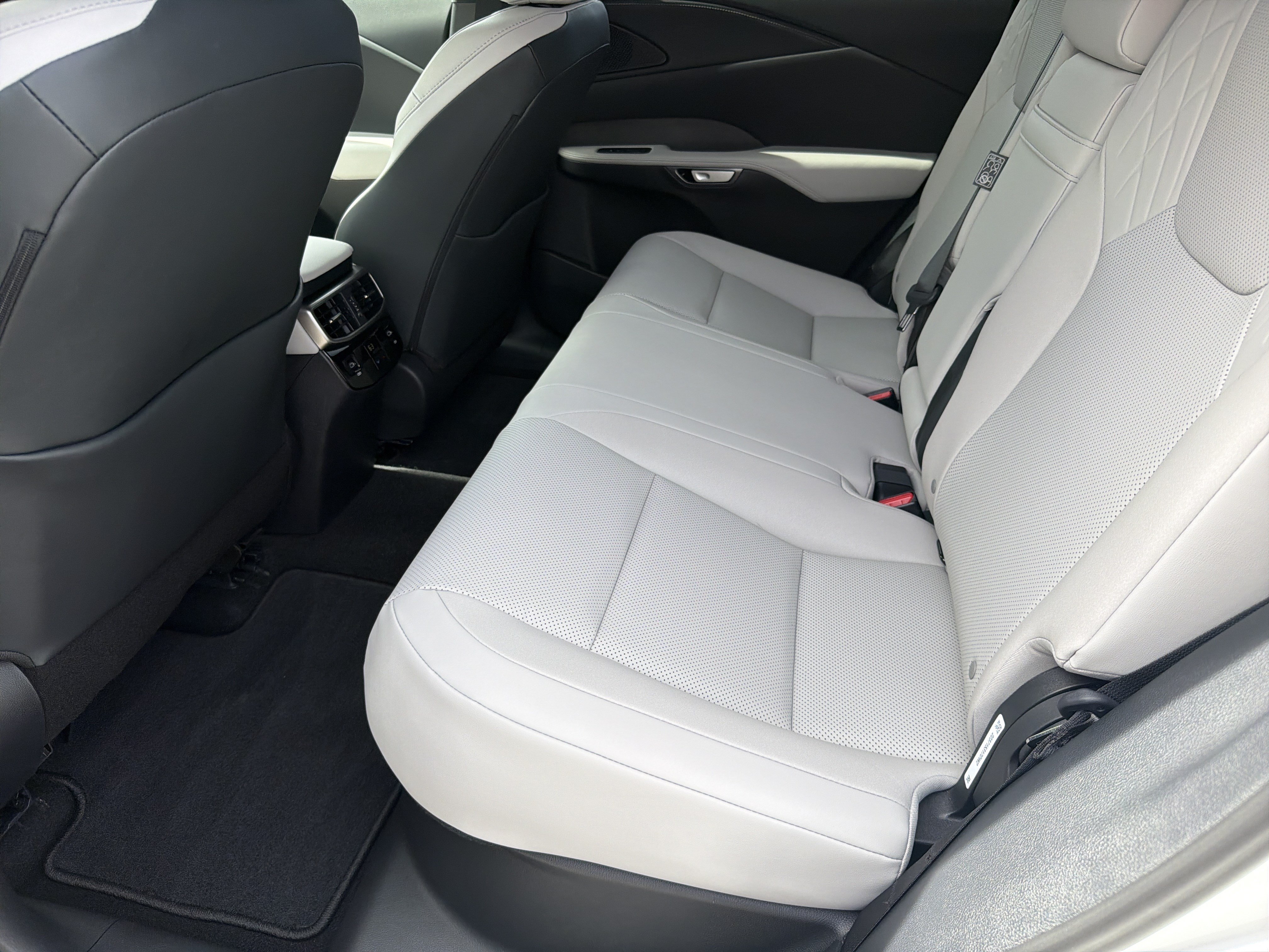 Used 2025 Lexus RX 350 Premium w/ Convenience Package FWD image 30