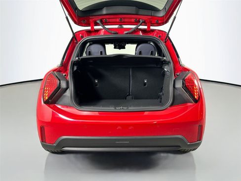 Certified 2025 MINI Cooper 2-Door Hardtop FWD image 24