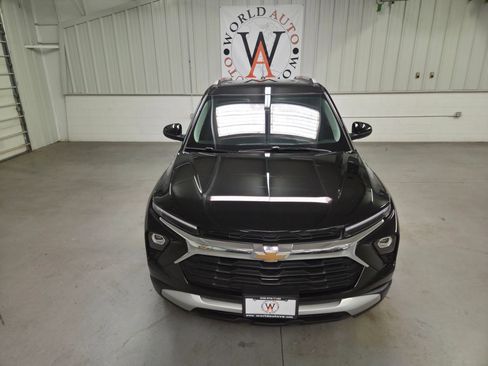 Used 2025 Chevrolet TrailBlazer LT AWD/4WD image 12