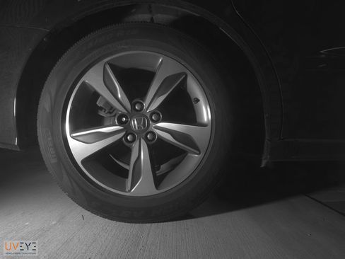 Used 2018 Honda Odyssey Touring image 12