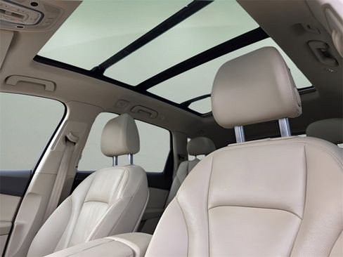 Used 2017 Audi Q7 3.0T Premium image 21