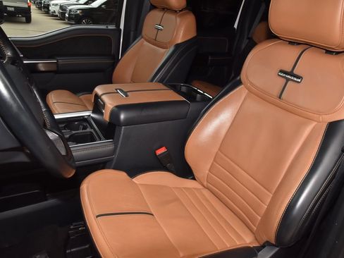 Used 2024 Ford F250 Platinum image 35