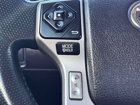 Used 2016 Toyota 4Runner SR5 AWD/4WD image 21