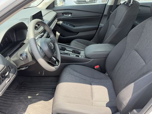 Certified 2025 Honda Accord SE image 15