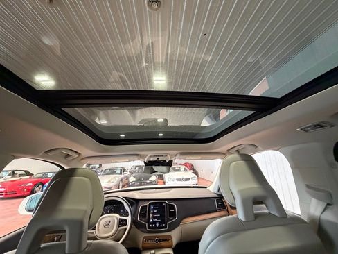 Used 2022 Volvo XC90 T8 Inscription Expression image 30