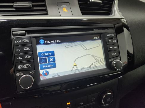Used 2017 Nissan Sentra SR w/ Driver's Assist Package FWD image 4