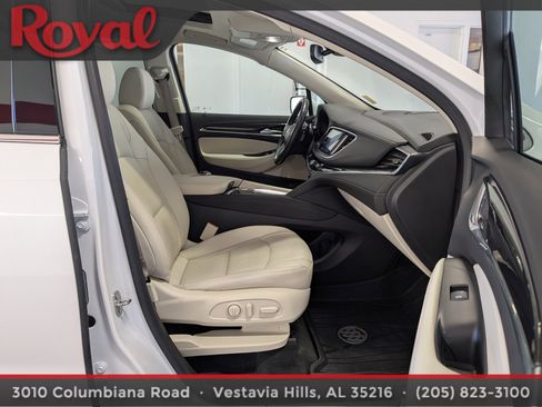 Used 2023 Buick Enclave Essence w/ Experience Buick Package image 8