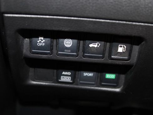 Used 2020 Nissan Rogue SV AWD/4WD image 37