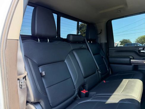Used 2021 Chevrolet Silverado 2500 LTZ w/ LTZ Convenience Package AWD/4WD image 15