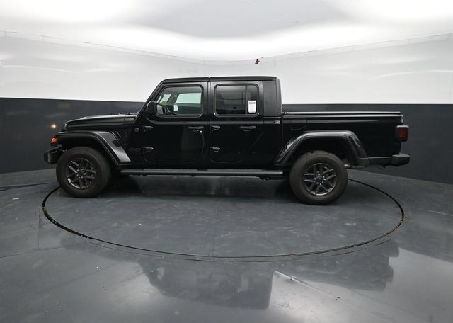 Used 2024 Jeep Gladiator Sport AWD/4WD image 5
