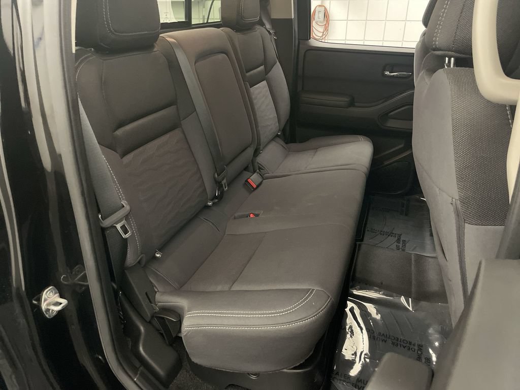 Used 2023 Nissan Frontier SV w/ SV Convenience Package AWD/4WD image 18