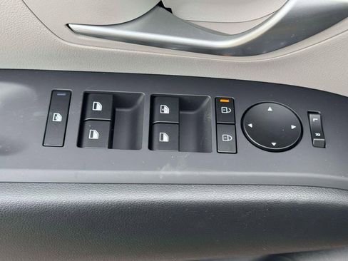 New 2026 Hyundai Tucson SE image 16