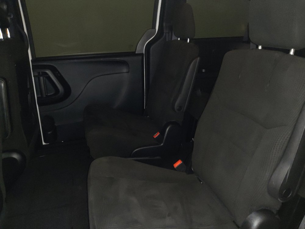 Used 2015 Dodge Grand Caravan SE w/ Quick Order Package 29E SE FWD image 18
