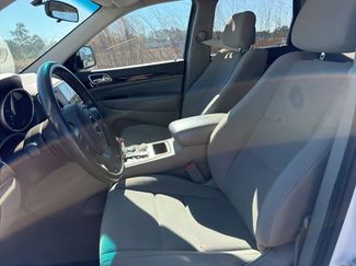 Used 2013 Jeep Grand Cherokee Laredo video 2